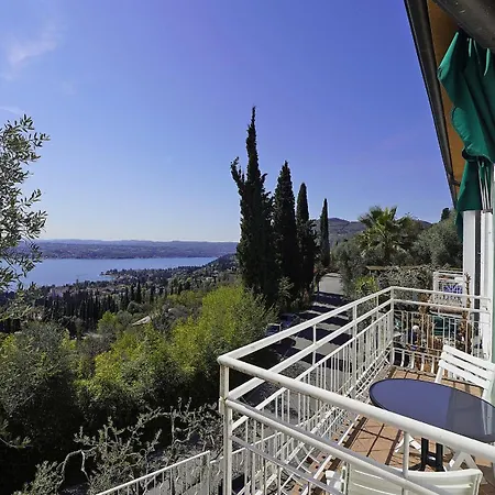 别墅 Samanta 加尔多内-里维耶拉